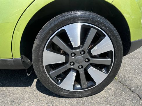 Used 2015 Kia Soul ! FWD image 17