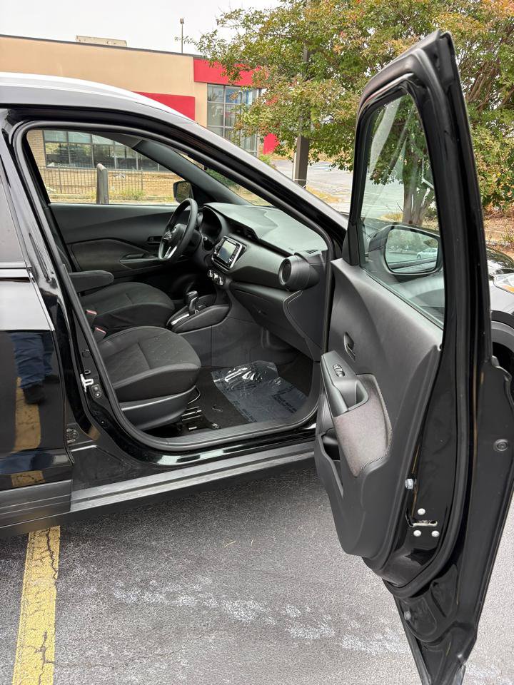Used 2019 Nissan Kicks S FWD image 15
