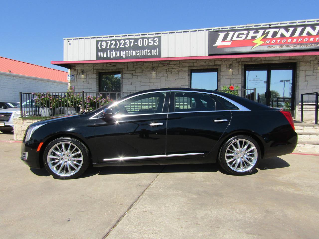 Used 2014 Cadillac XTS Platinum FWD image 2