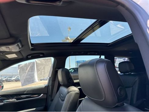 Certified 2025 Cadillac XT6 Premium Luxury w/ Technology Package FWD image 24