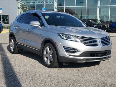 Used 2018 Lincoln MKC Premiere image 3