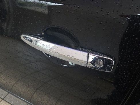 Used 2017 Nissan Sentra S image 17