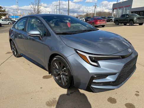 Certified 2024 Toyota Corolla SE w/ SE Premium Package image 7