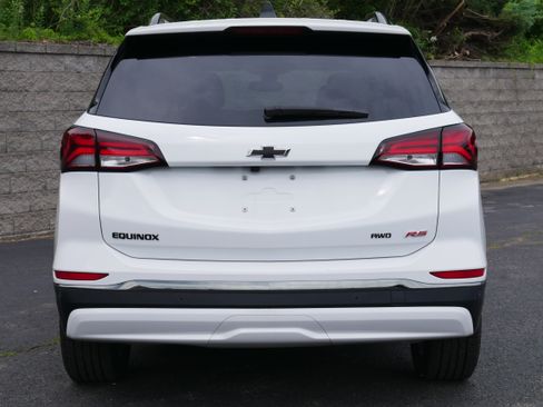 Used 2023 Chevrolet Equinox RS AWD/4WD image 5
