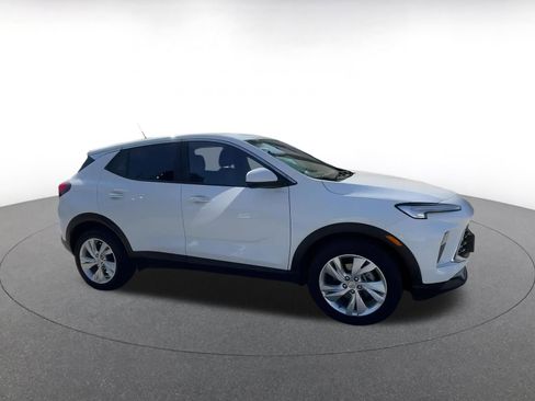 Used 2025 Buick Encore GX Preferred image 2