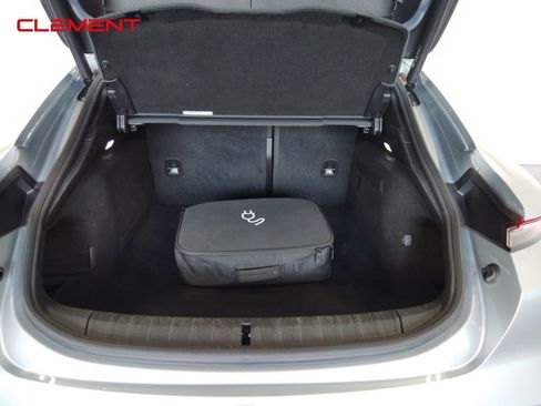 Used 2022 Porsche Taycan 4 Cross Turismo image 9