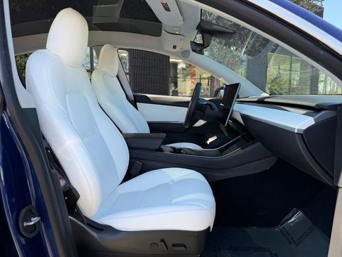 Used 2020 Tesla Model Y Long Range image 33