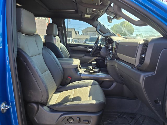 Used 2023 Chevrolet Silverado 1500 ZR2 w/ Technology Package AWD/4WD image 10
