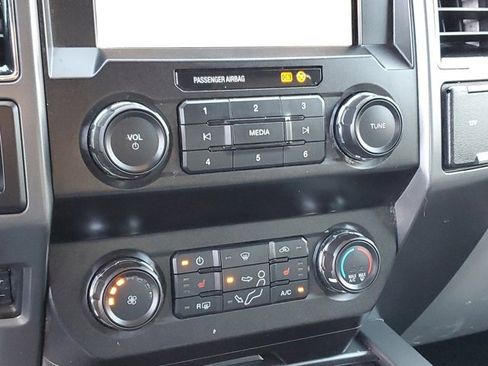 Certified 2019 Ford F250 XLT w/ XLT Premium Package image 28