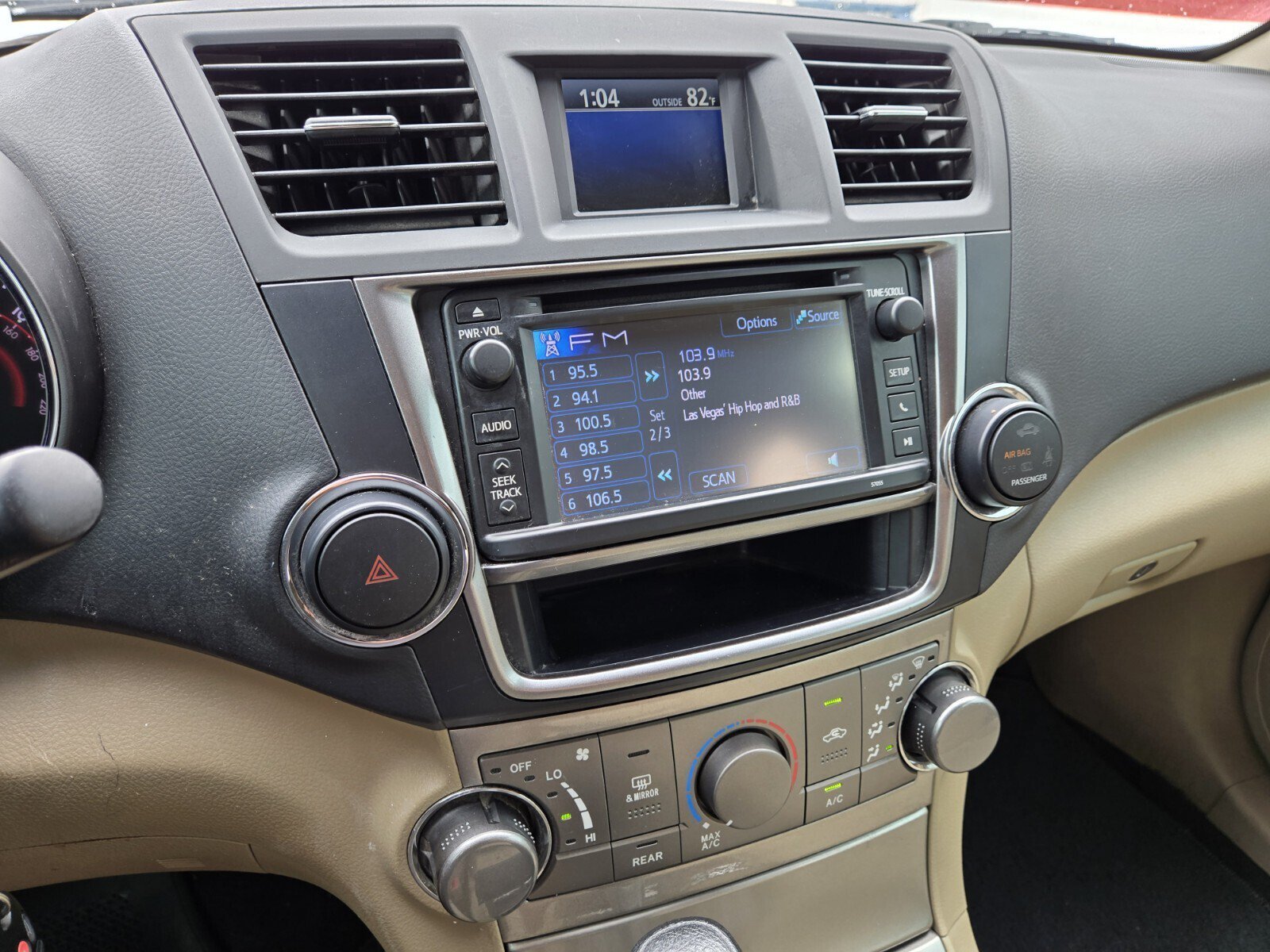 Used 2013 Toyota Highlander Plus FWD image 18