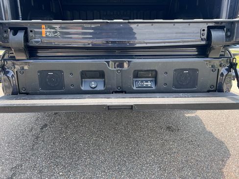 Used 2022 GMC Sierra 1500 SLT AWD/4WD image 6