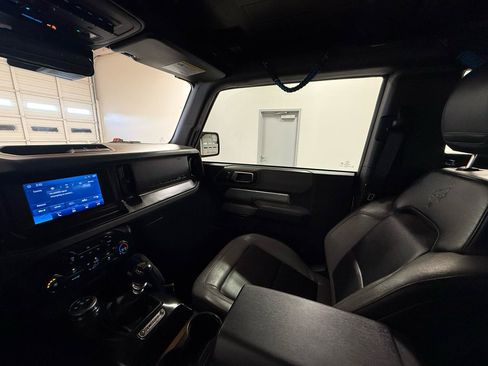 Used 2023 Ford Bronco Black Diamond AWD/4WD image 21