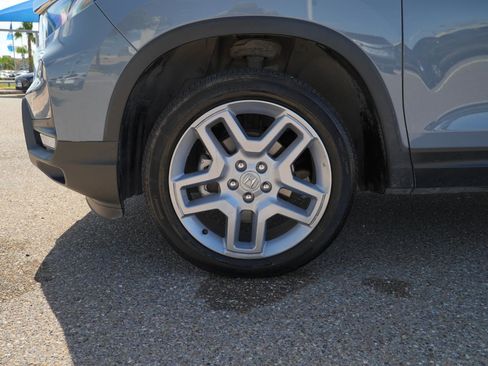 Used 2025 Honda Passport EX-L image 10