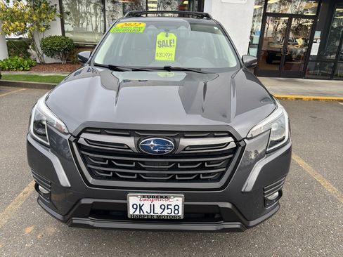 Used 2022 Subaru Forester Limited AWD/4WD image 10