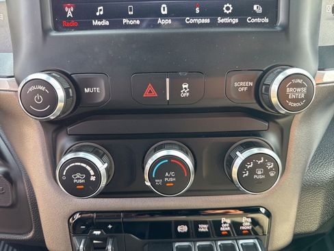 Used 2019 RAM 3500 Lone Star image 38