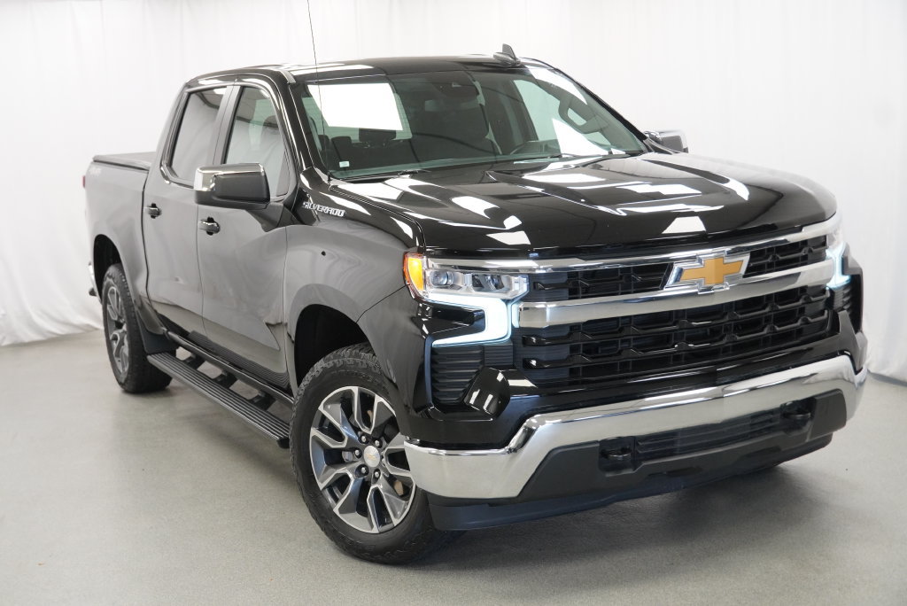 Used 2024 Chevrolet Silverado 1500 LT AWD/4WD image 17
