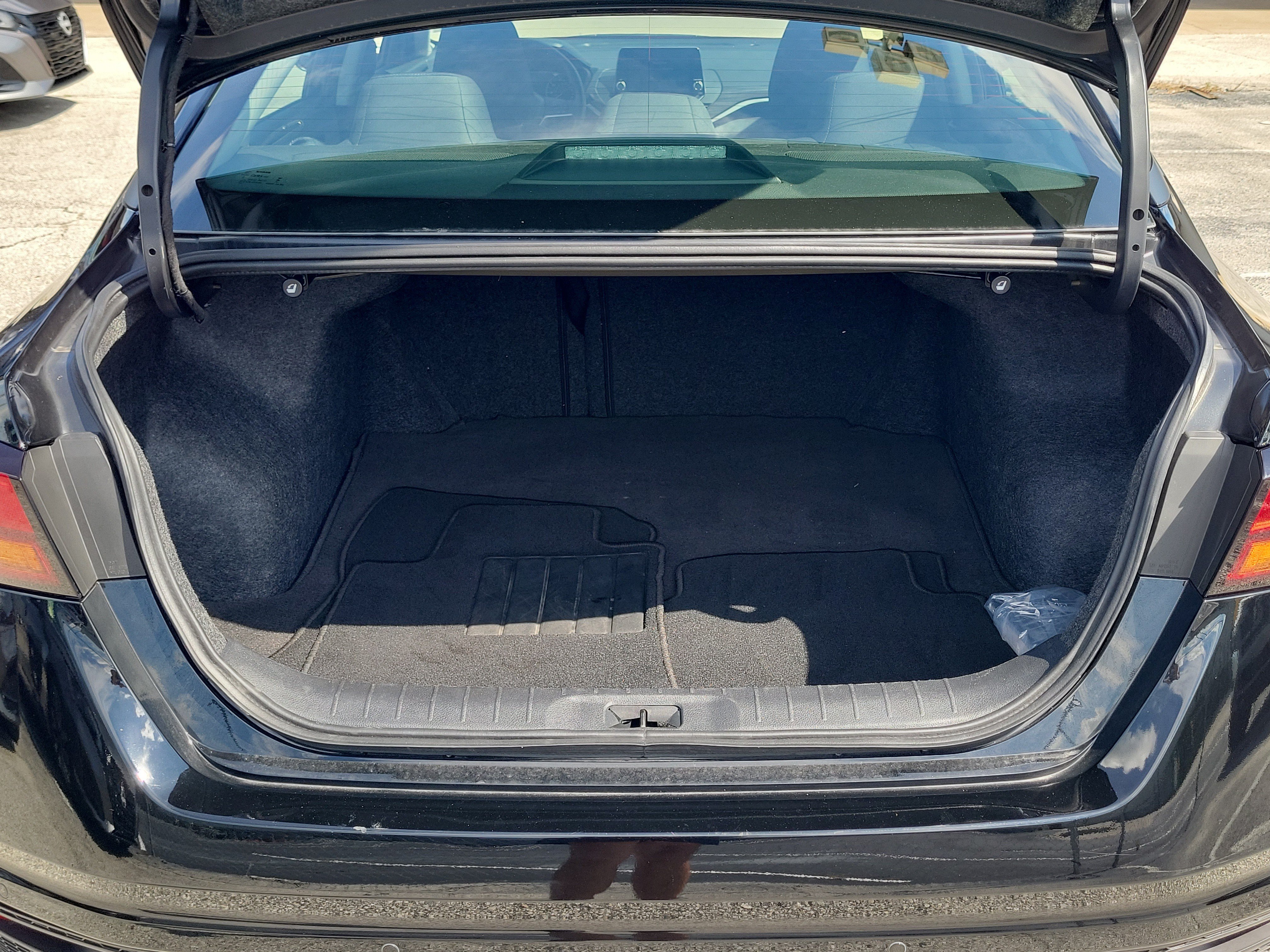 Certified 2026 Nissan Altima 2.5 SV FWD image 7