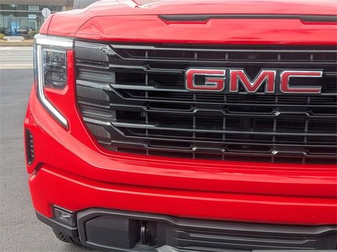 Used 2024 GMC Sierra 1500 Elevation image 10