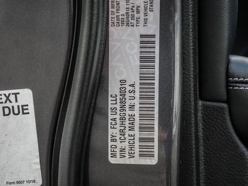 Used 2022 Jeep Grand Cherokee Limited AWD/4WD image 50