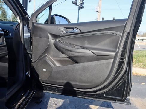 Used 2016 Chevrolet Cruze Premier image 32