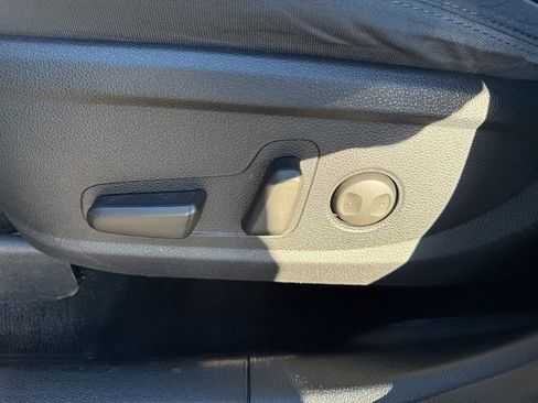 Used 2020 Hyundai Santa Fe SEL w/ Convenience Package image 10