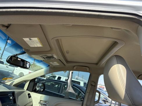 Used 2014 Toyota Sienna Limited image 22