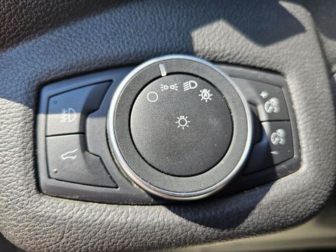 Used 2018 Ford Escape SE FWD image 22