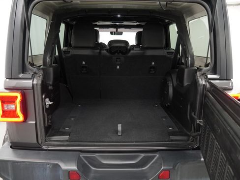 Used 2018 Jeep Wrangler Unlimited Sahara w/ Uconnect 4C Nav & Sound Group AWD/4WD image 46