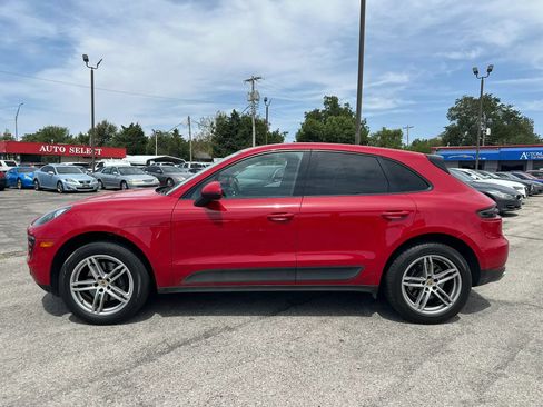 Used 2018 Porsche Macan AWD/4WD image 9