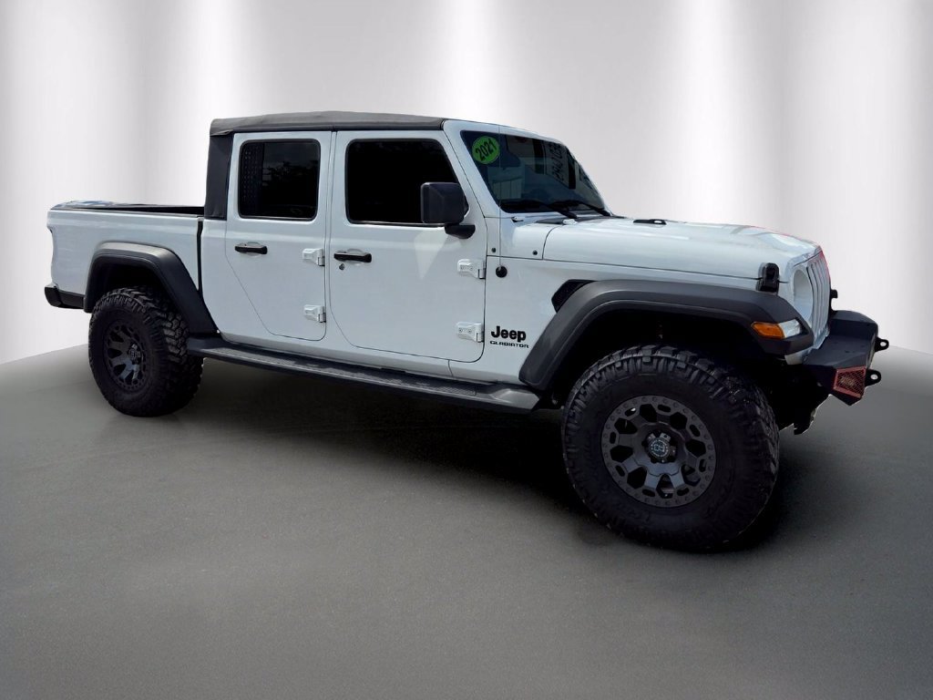 Used 2021 Jeep Gladiator Sport AWD/4WD image 2