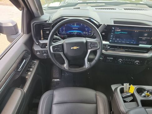 Used 2024 Chevrolet Silverado 2500 LTZ AWD/4WD image 16
