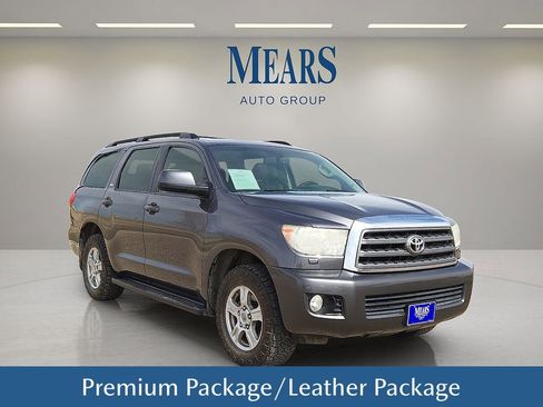 Used 2017 Toyota Sequoia SR5 w/ Premium Package image 8
