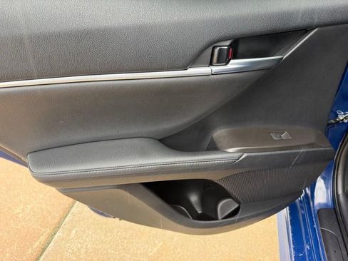 Used 2023 Toyota Camry XSE FWD image 13