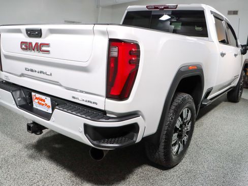 Used 2024 GMC Sierra 2500 Denali w/ Denali Reserve Package image 7