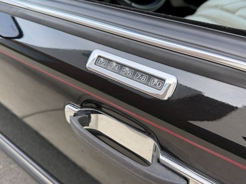 Used 1994 Lincoln Town Car Signature RWD image 34