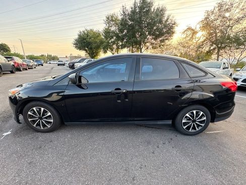 Used 2018 Ford Focus S FWD image 6