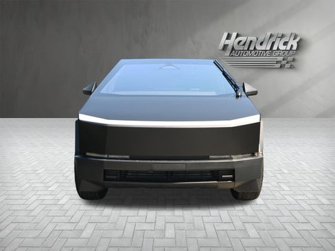 Used 2024 Tesla Cybertruck AWD Crew Cab image 6