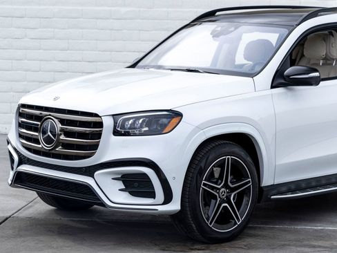 Used 2026 Mercedes-Benz GLS 450 4MATIC image 6