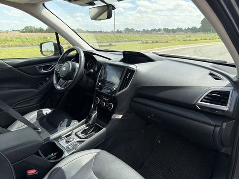 Used 2022 Subaru Forester Touring AWD/4WD image 17