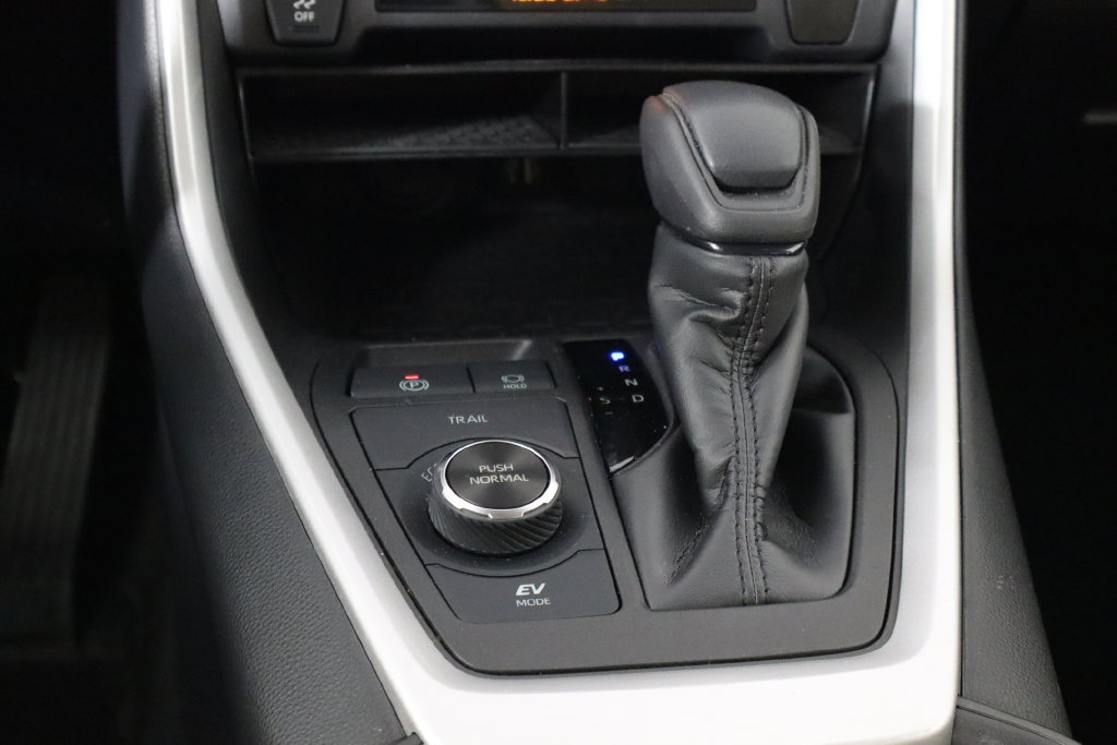 Used 2023 Toyota RAV4 XLE AWD/4WD image 28