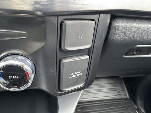 Used 2025 Ford F250 Lariat w/ Black Appearance Package image 35