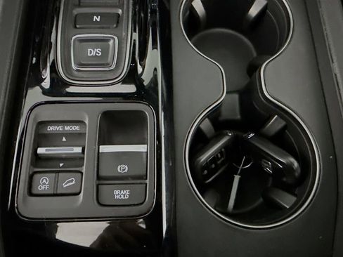 Used 2023 Honda Pilot TrailSport image 21