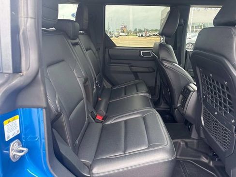 Used 2025 Ford Bronco Badlands AWD/4WD image 16