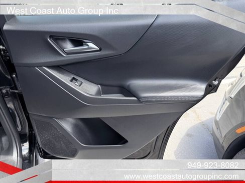 Used 2026 Chevrolet Equinox LT AWD/4WD image 21