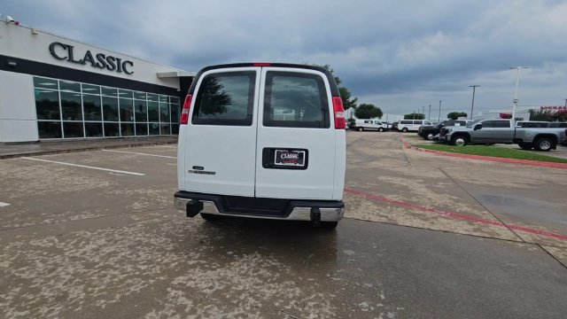 Used 2025 Chevrolet Express 2500 w/ Driver Convenience Package RWD image 7