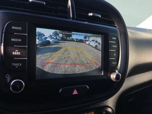 Used 2020 Kia Soul LX image 13