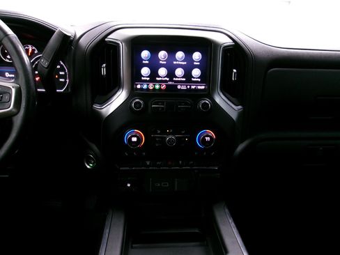 Used 2022 Chevrolet Silverado 3500 LTZ w/ LTZ Convenience Package AWD/4WD image 10