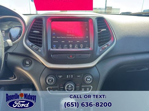 Used 2016 Jeep Cherokee Limited w/ Luxury Group image 17