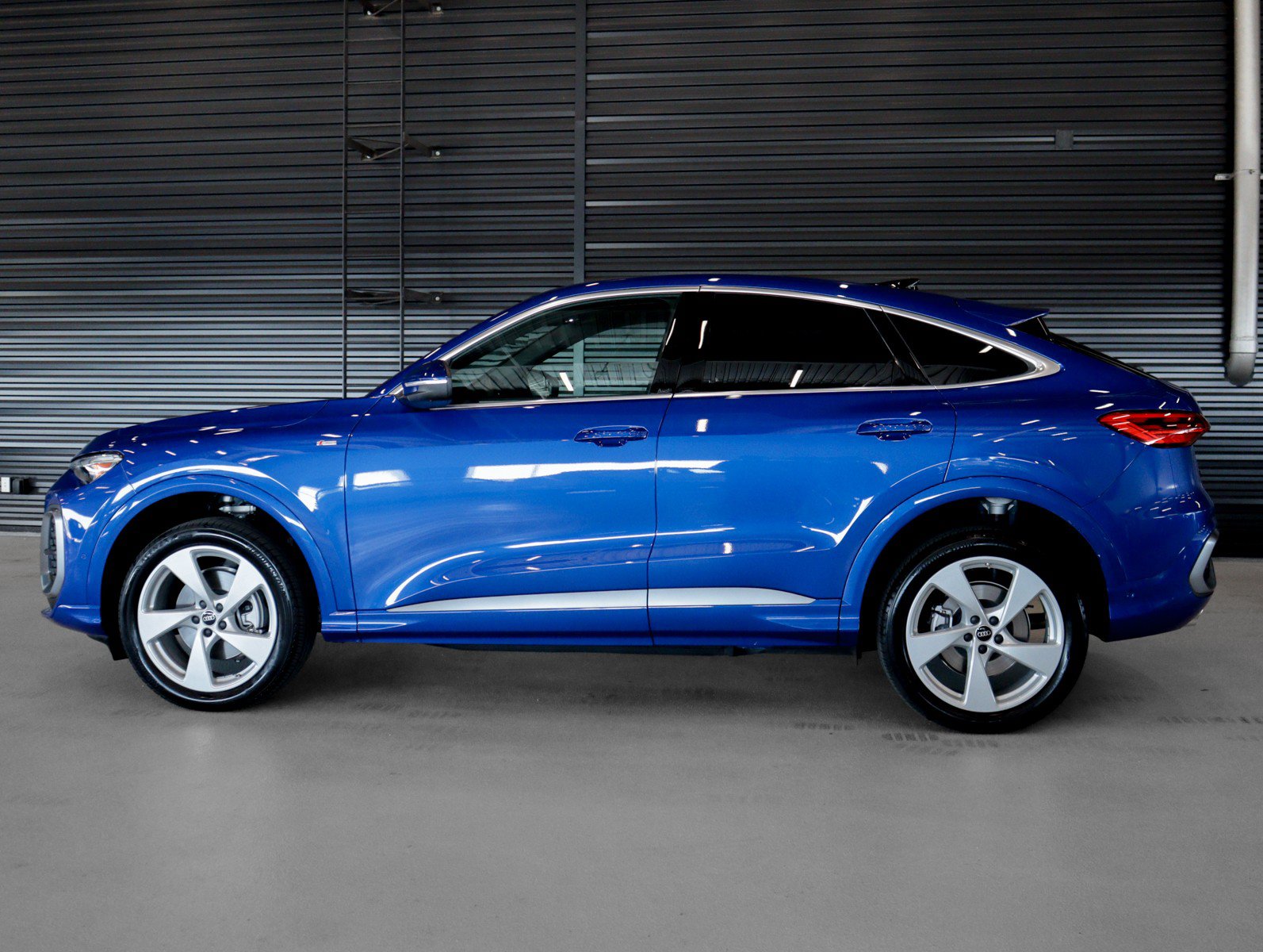 Used 2025 Audi Q5 Premium Plus w/ Premium Plus AWD/4WD image 14