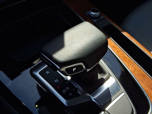 Used 2023 Audi Q5 2.0T Premium Plus w/ Premium Plus Package image 15